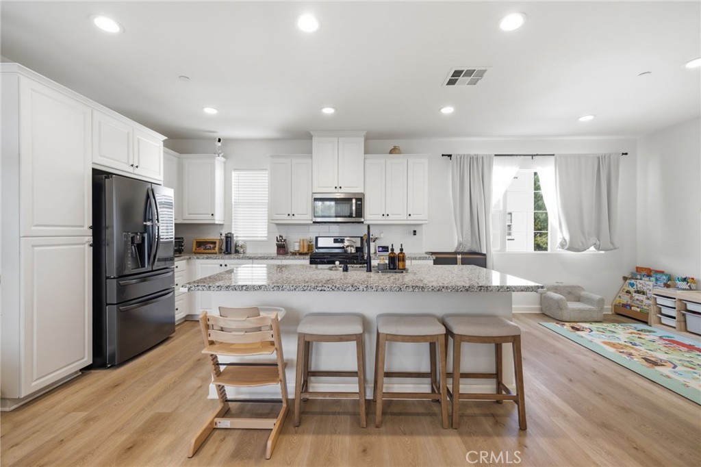 414 Lucent Property Photo 9