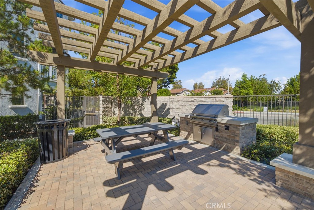 414 Lucent Property Photo 33