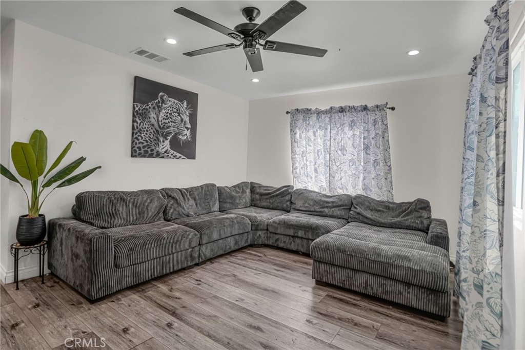 11849 Barnwall Property Photo 6