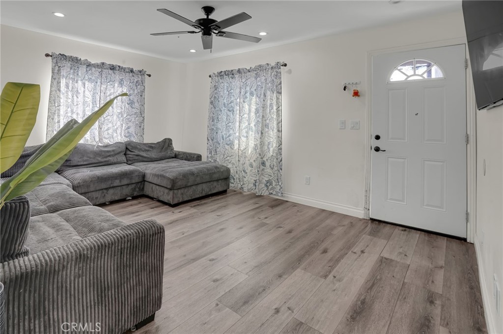 11849 Barnwall Property Photo 7