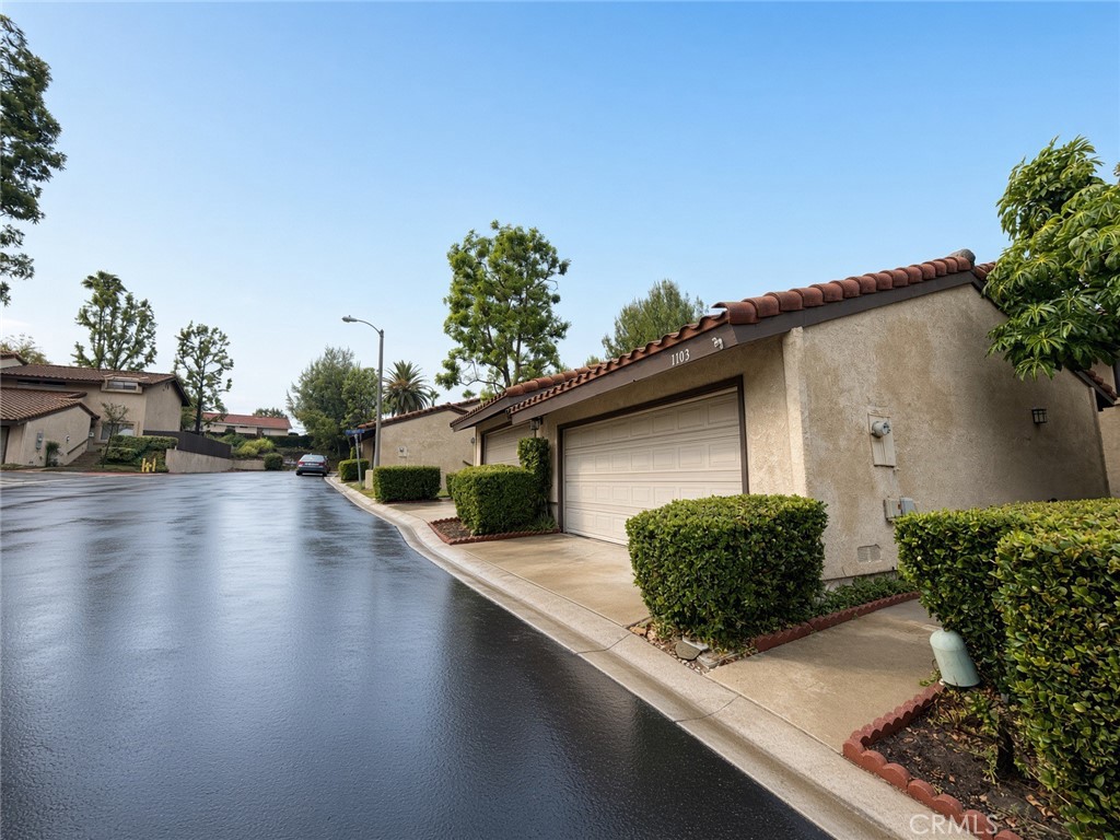 1103 Loxley Property Photo 2