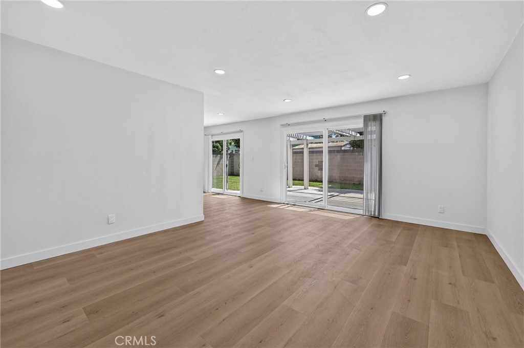 17524 Thornlake Ave Property Photo 10