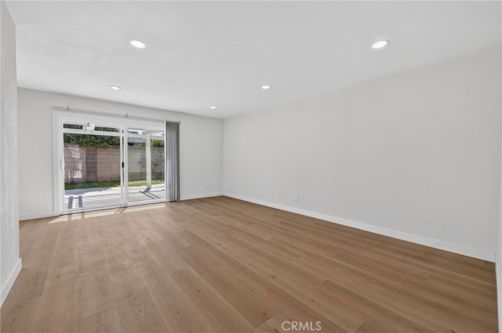 17524 Thornlake Ave Property Photo 11