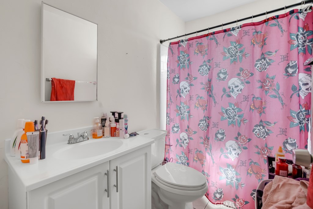 116 E Alondra Property Photo 32