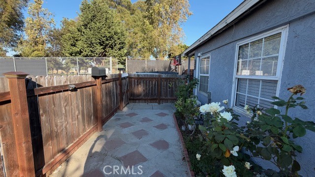 188 E 214th Property Photo 3