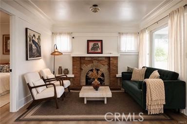 5215 S Van Ness Property Photo 3