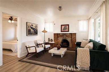 5215 S Van Ness Property Photo 4