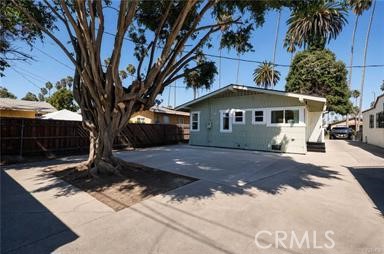 5215 S Van Ness Property Photo 22