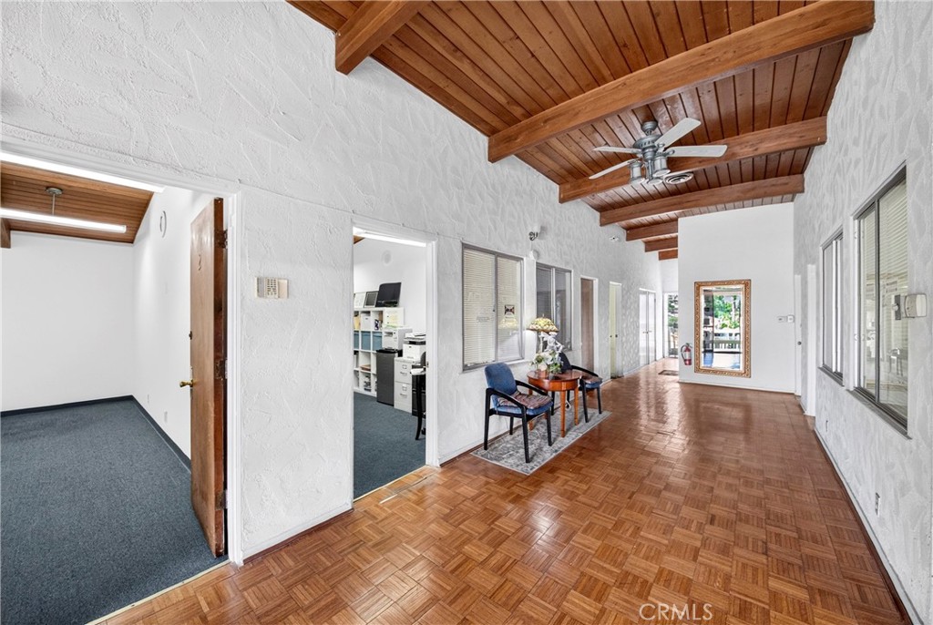 608 S Harbor Property Photo 10