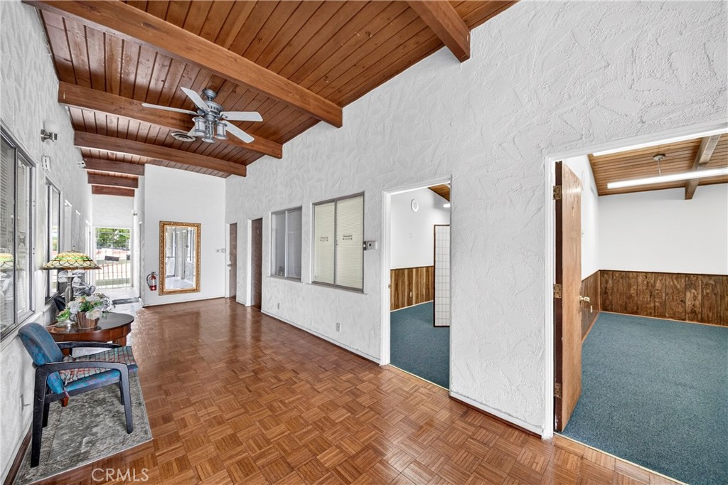 608 S Harbor Property Photo 12