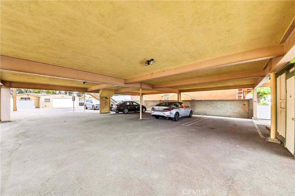 608 S Harbor Property Photo 18