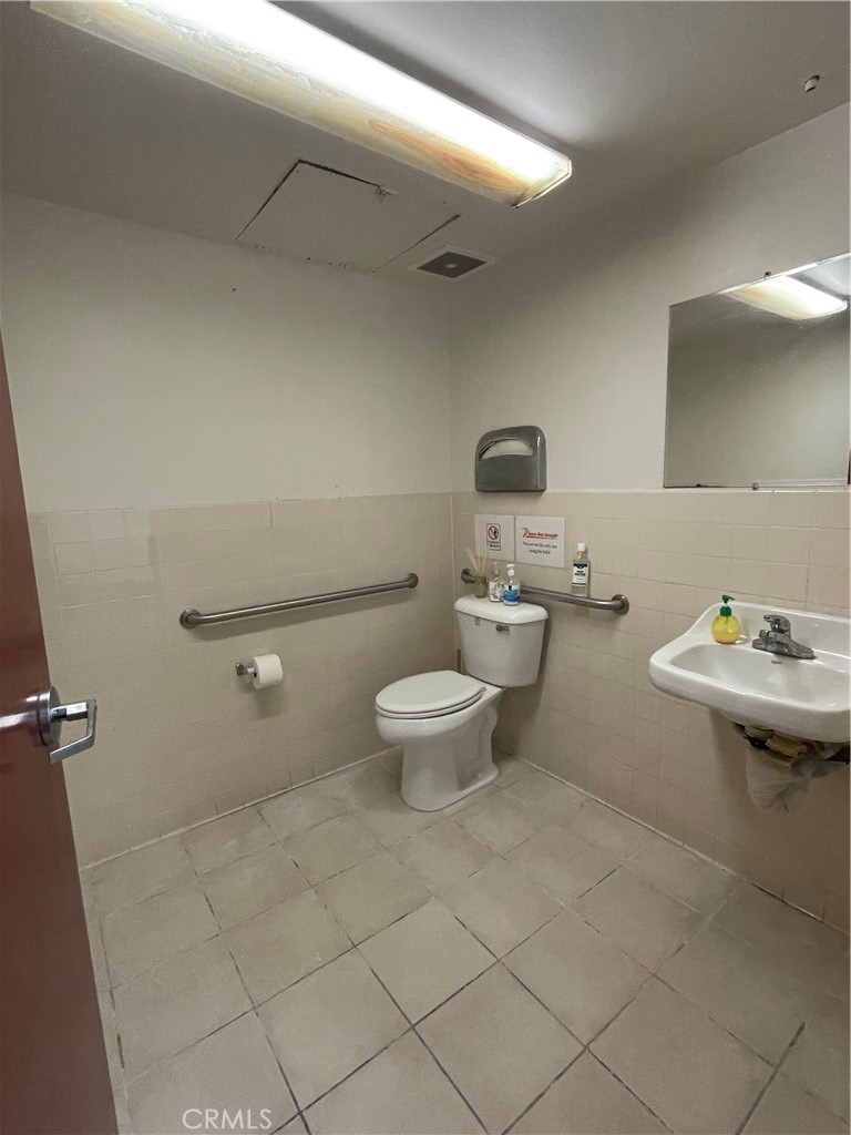 13405 Artesia 204 Property Photo 6