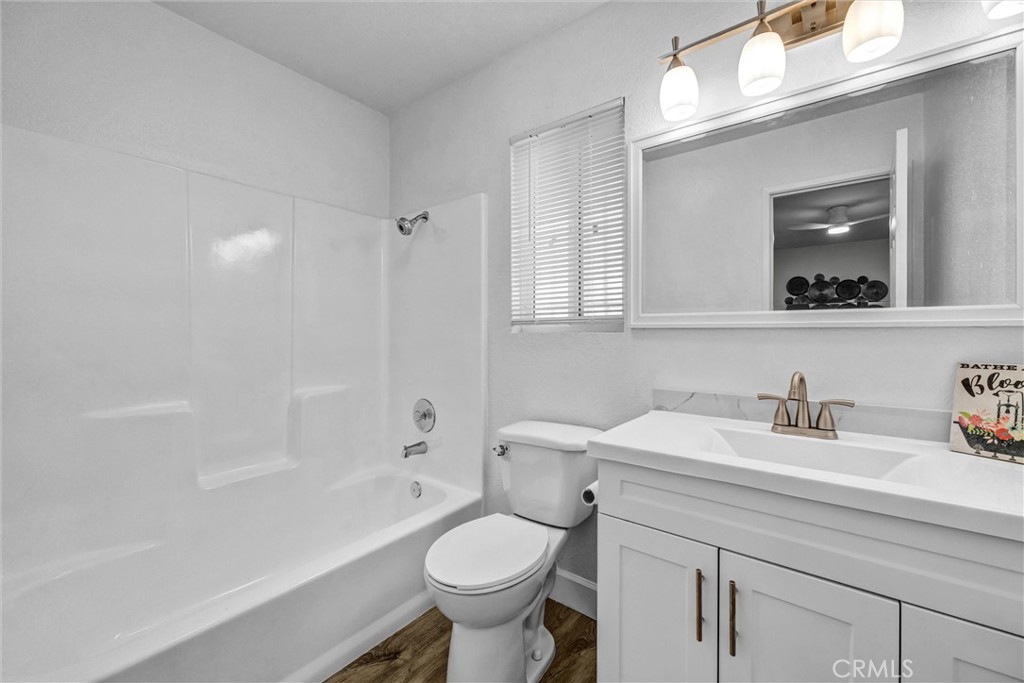 1661 E 126th Property Photo 18