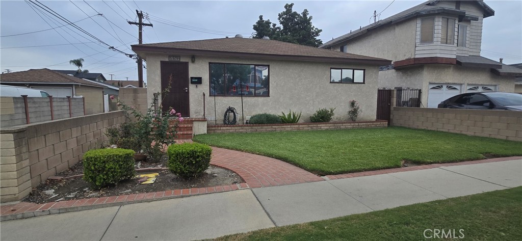 18517 Elaine Property Photo 1