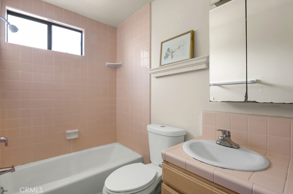 12035 Alberta Property Photo 18