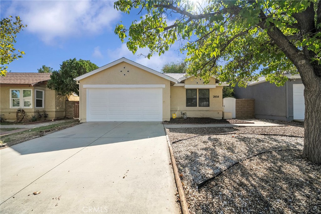 2854 Nandina Property Photo 2