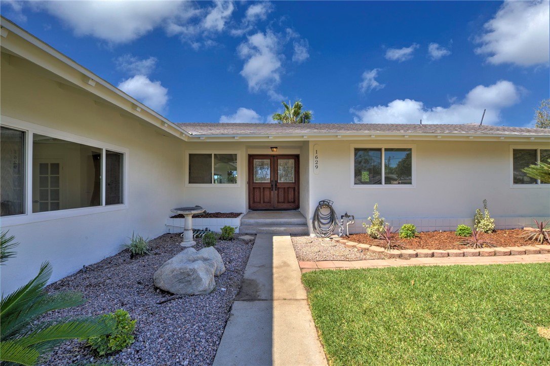 1629 Sumner Property Photo 4