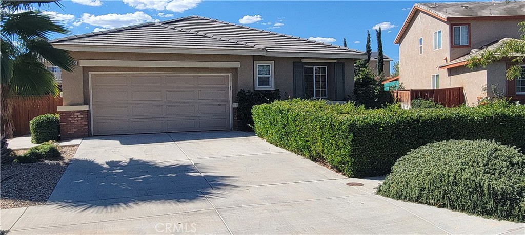 13833 Grant Way Property Photo 4