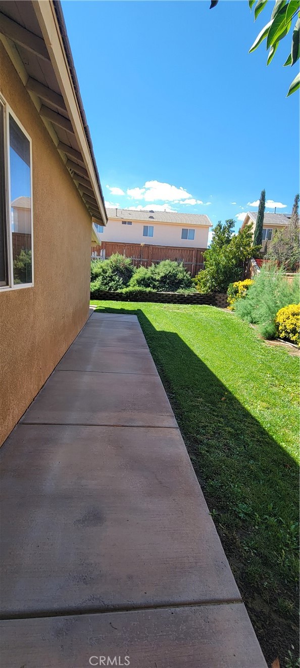 13833 Grant Way Property Photo 16