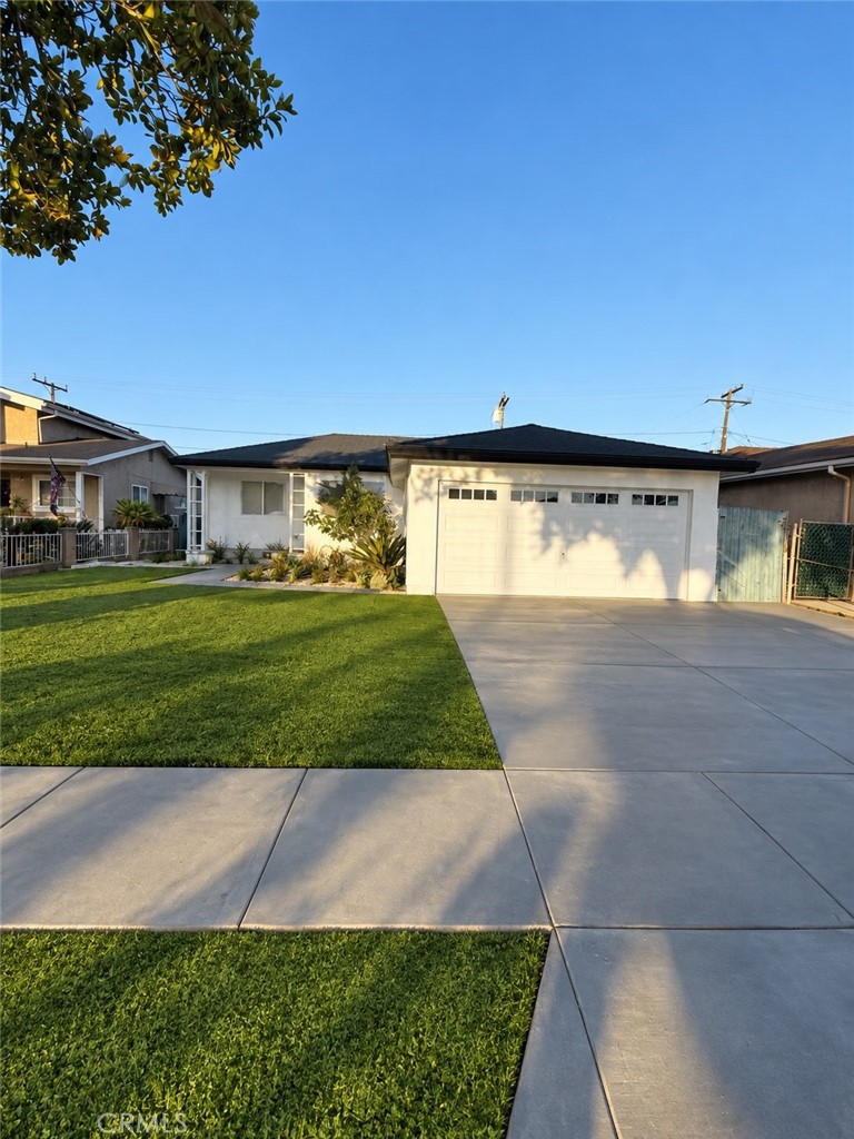 17904 Crenshaw Property Photo 2