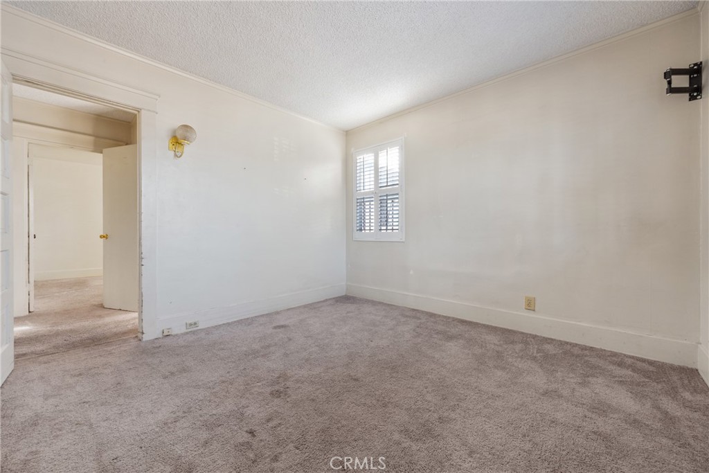 1122 W 77th Property Photo 15