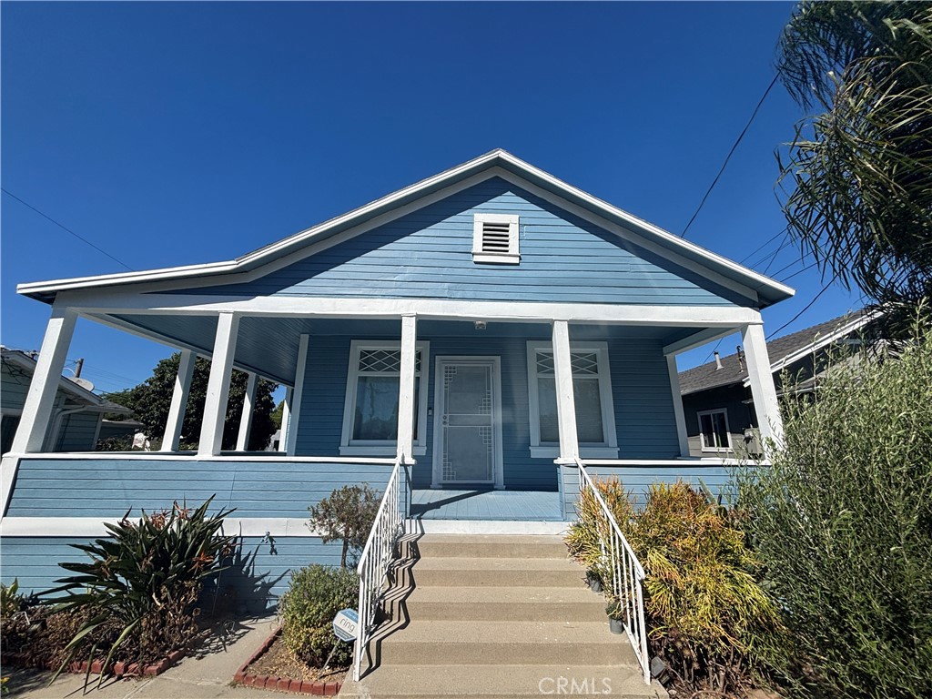 380 10th St, W Property Photo 3