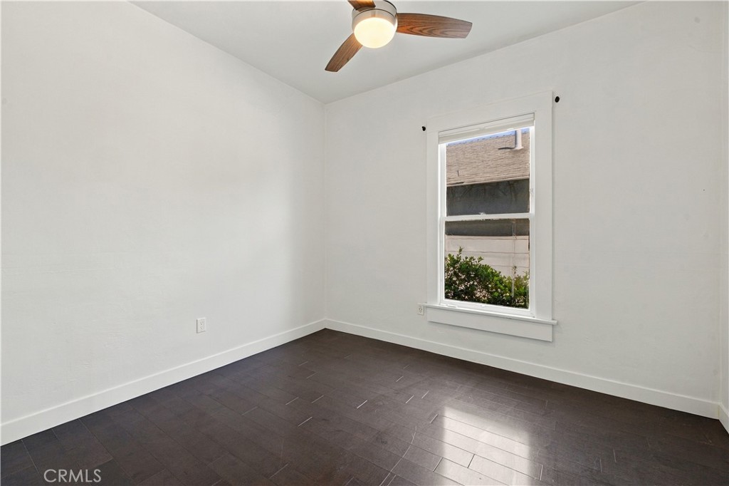 380 10th St, W Property Photo 14