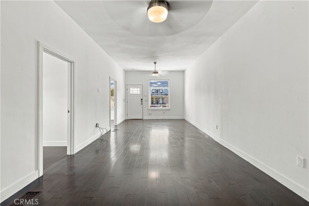 380 10th St, W Property Photo 15