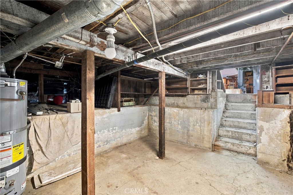 380 10th St, W Property Photo 42