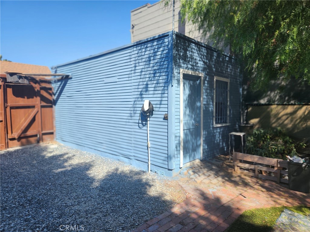380 10th St, W Property Photo 44