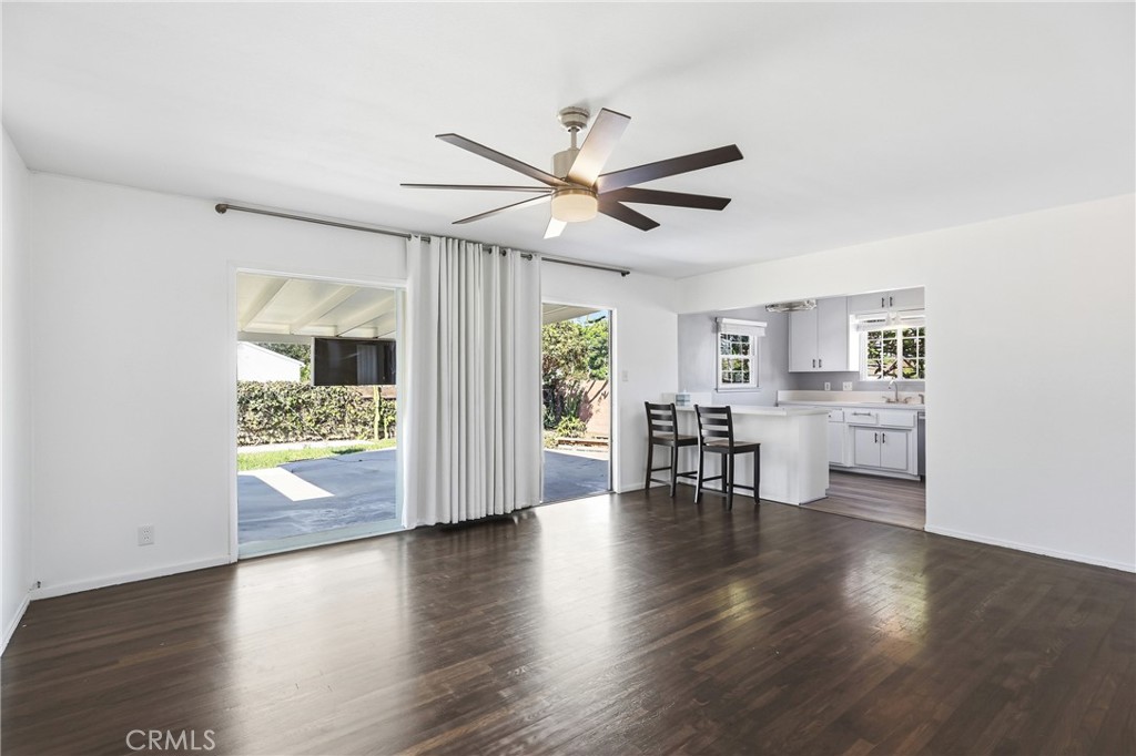 5557 Canehill Avenue Property Photo 4