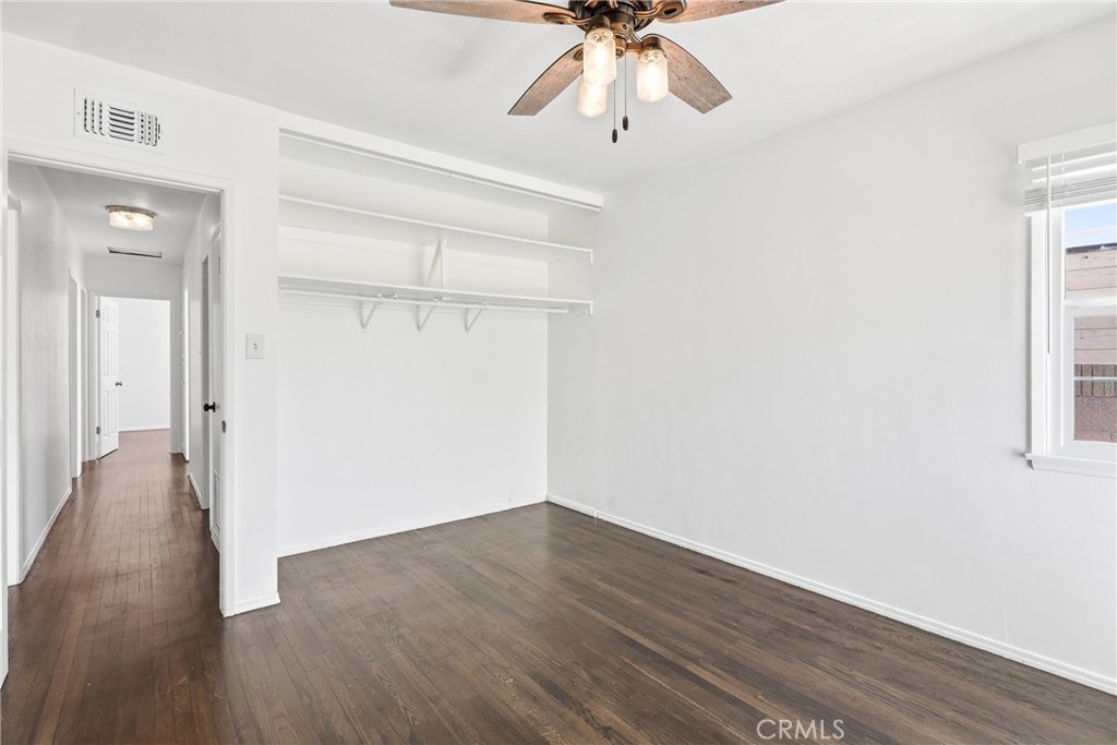 5557 Canehill Avenue Property Photo 11