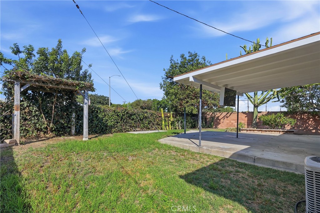 5557 Canehill Avenue Property Photo 32