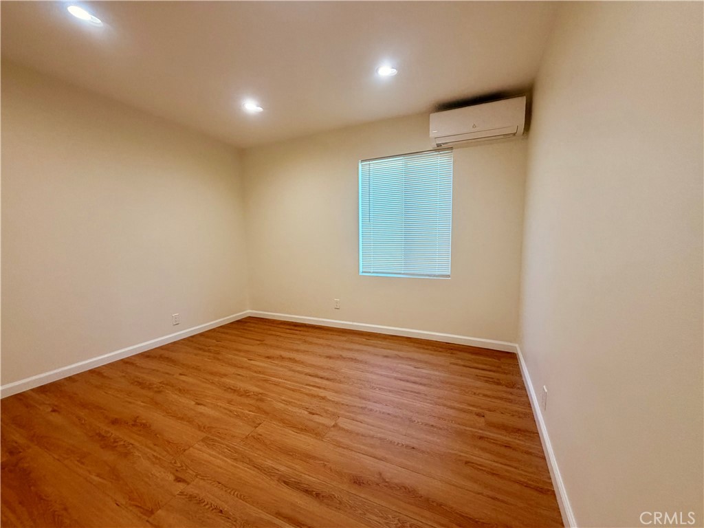 1434 E Sandison Property Photo 20