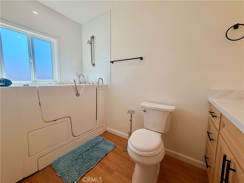 1434 E Sandison Property Photo 29