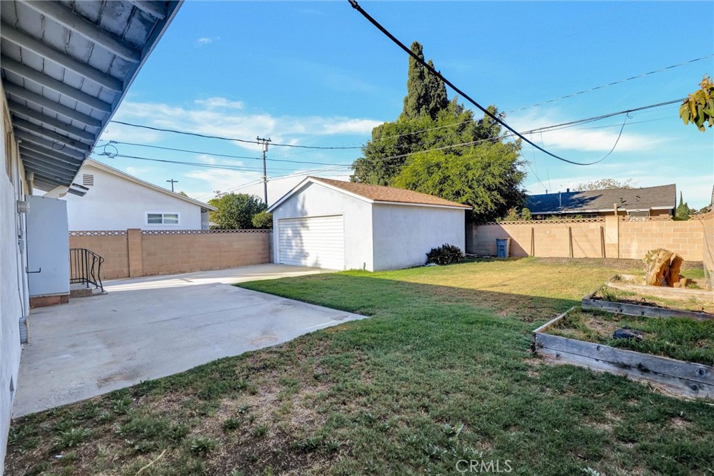 20915 Ely Property Photo 29