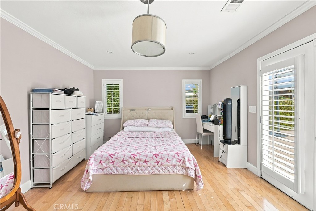 6211 San Ramon Way Property Photo 7