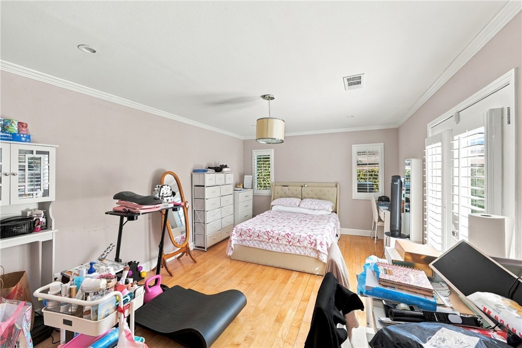 6211 San Ramon Way Property Photo 8