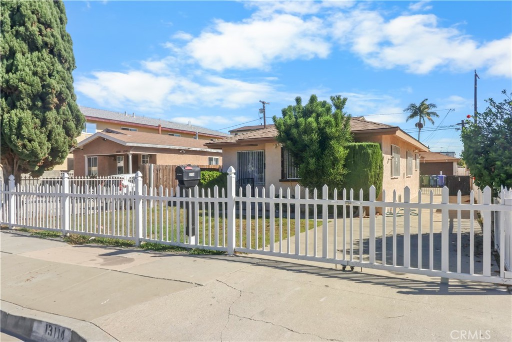 13114 Cordary Property Photo 1