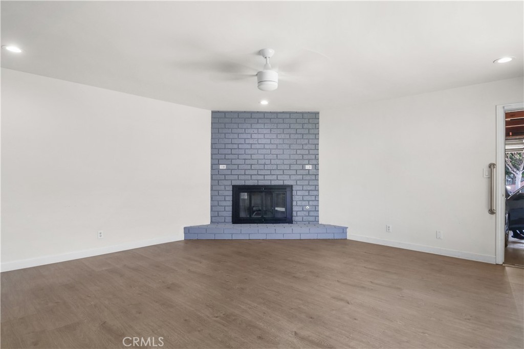 10829 Firmona Avenue Property Photo 5