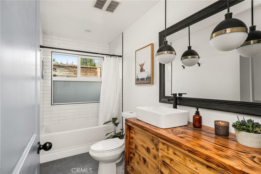 2071 Tevis Property Photo 37