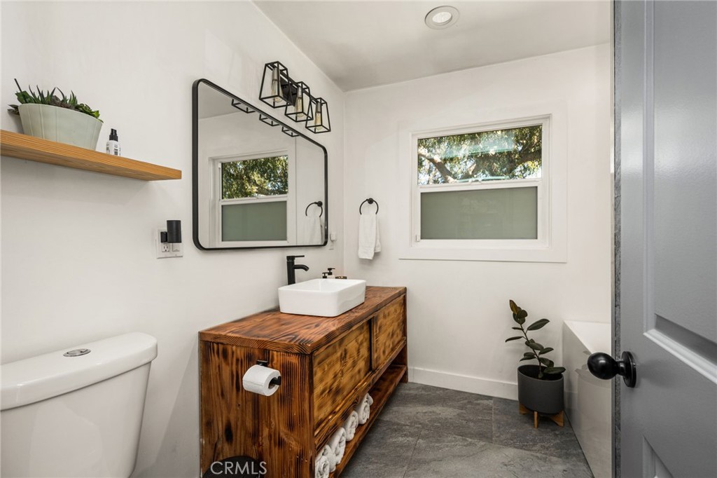 2071 Tevis Property Photo 41