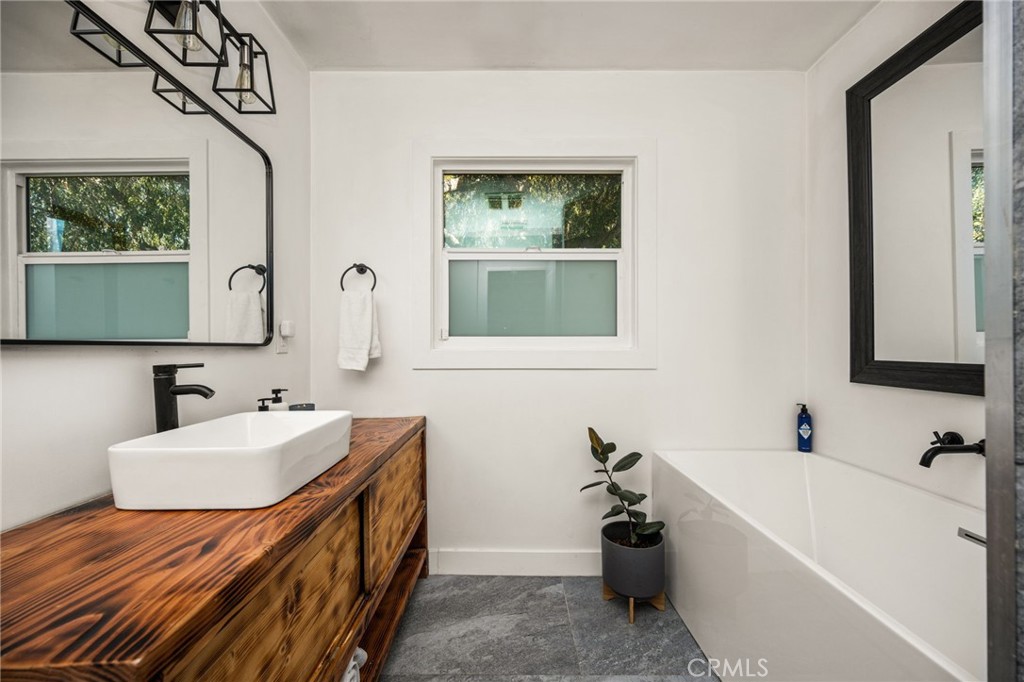 2071 Tevis Property Photo 42