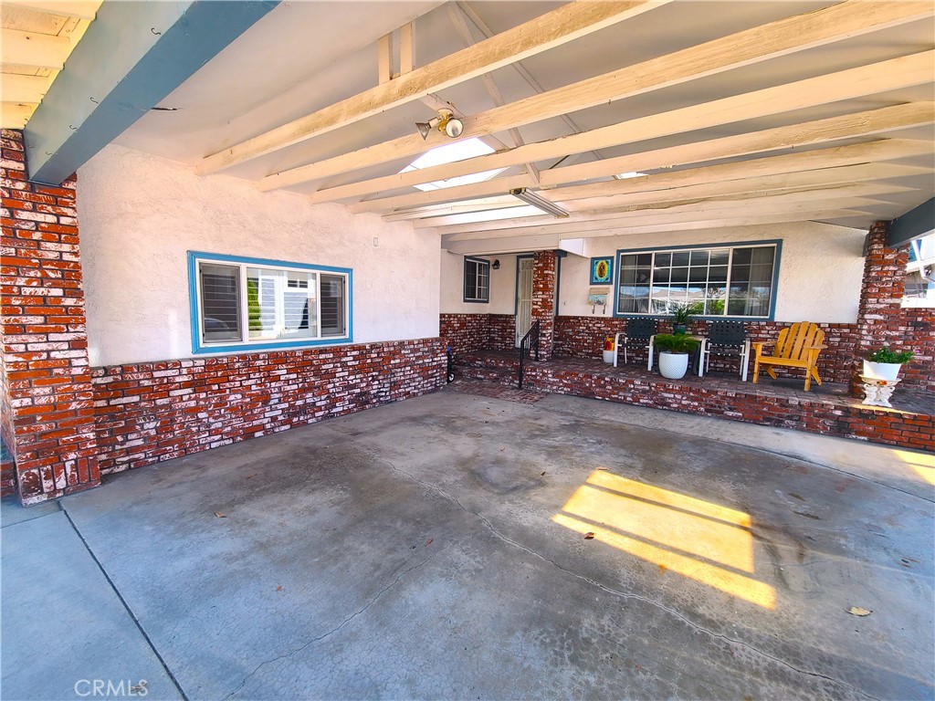 13835 Greenstone Avenue Property Photo 2