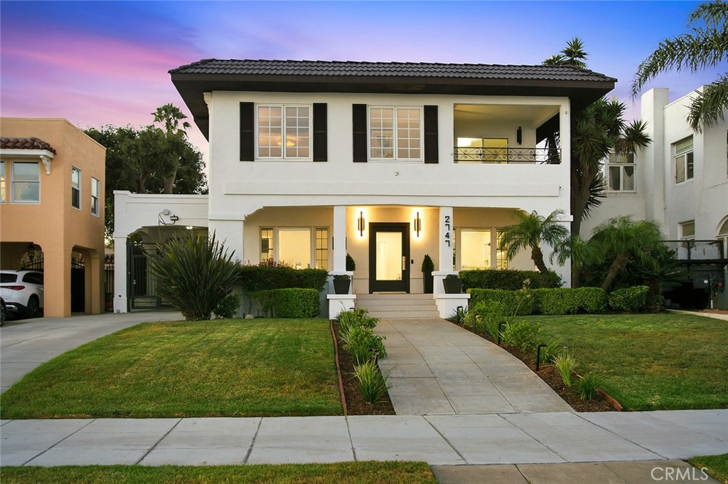 2747 E Ocean Boulevard Property Photo 3