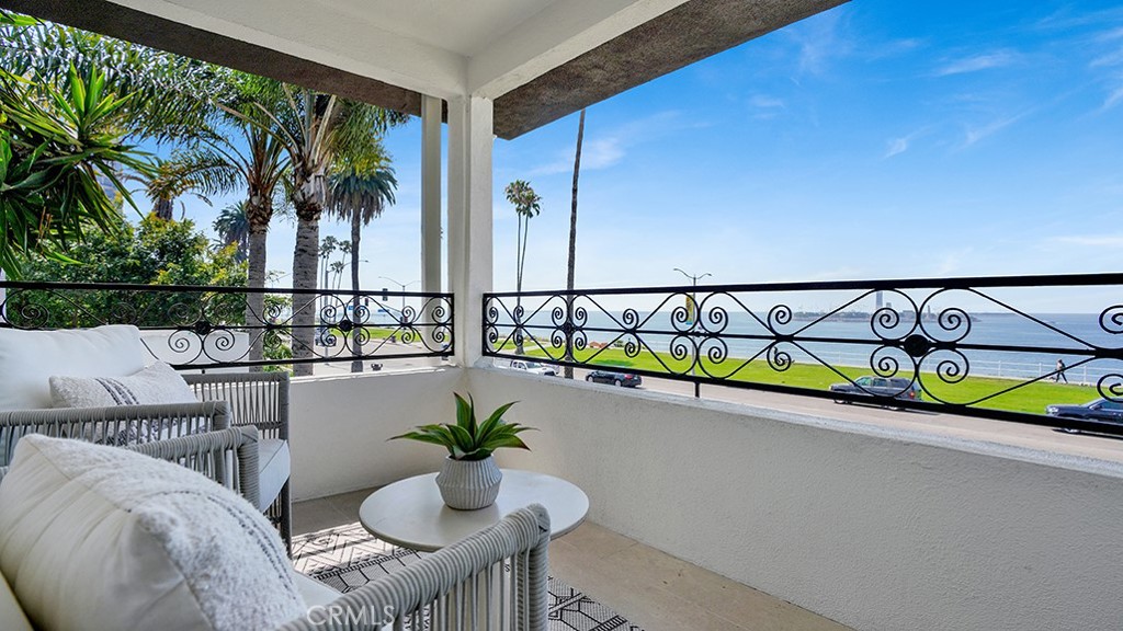 2747 E Ocean Boulevard Property Photo 34