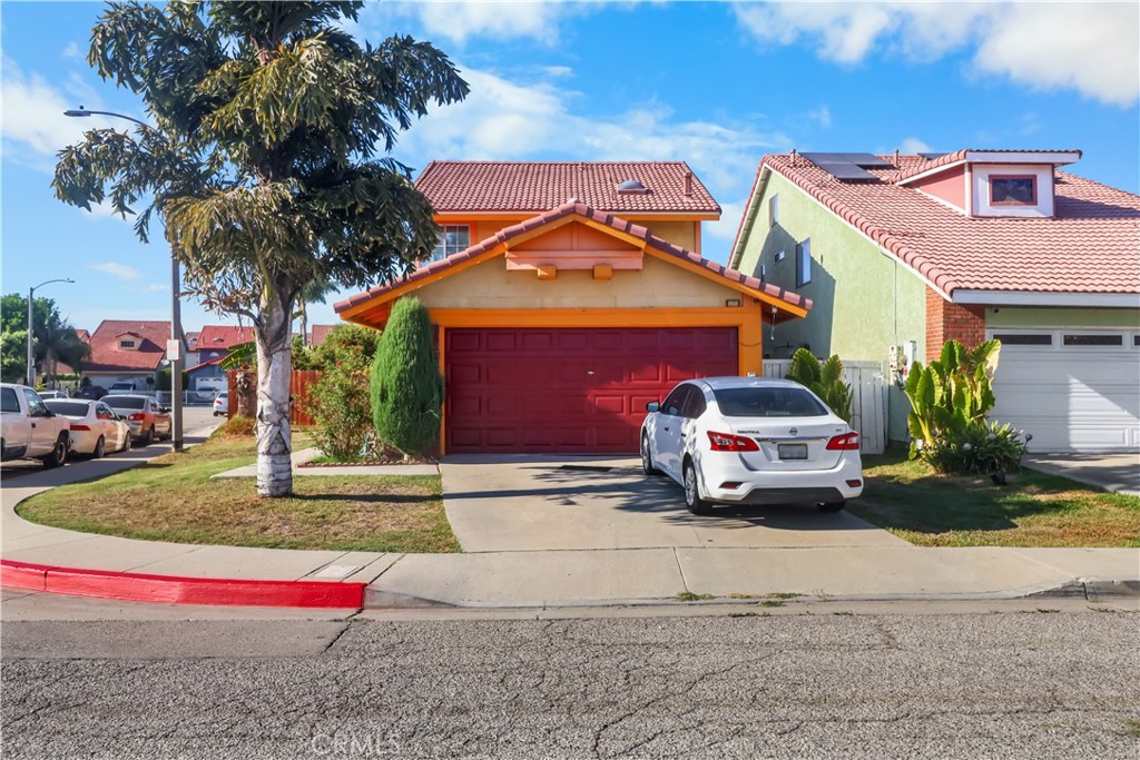 571 W Cypress Circle W Property Photo 2