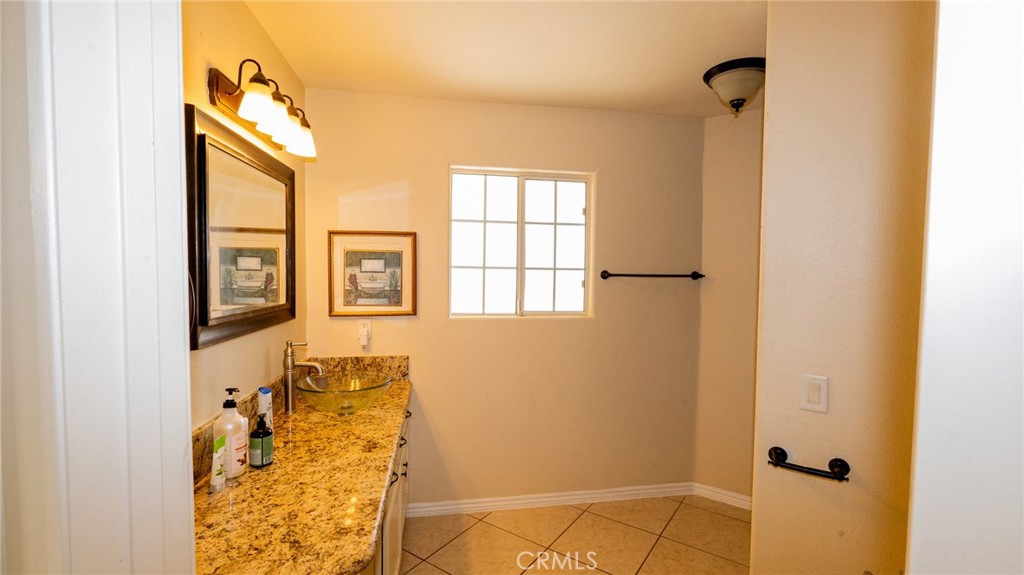 47830 Rainbow Glen Road Property Photo 6