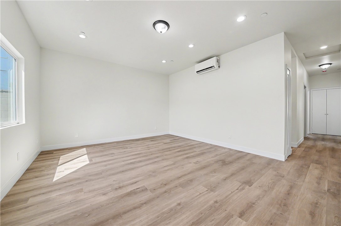 2217 San Francisco Avenue Property Photo 7