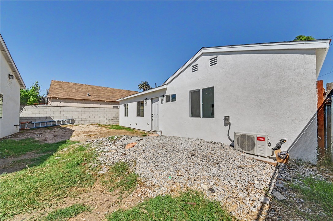 2217 San Francisco Avenue Property Photo 21